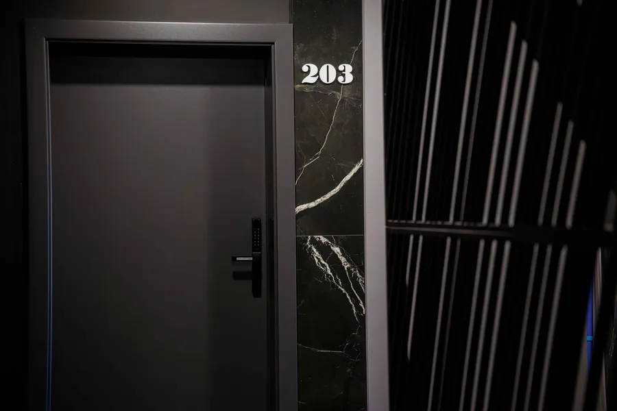 Scară și acces apartamente