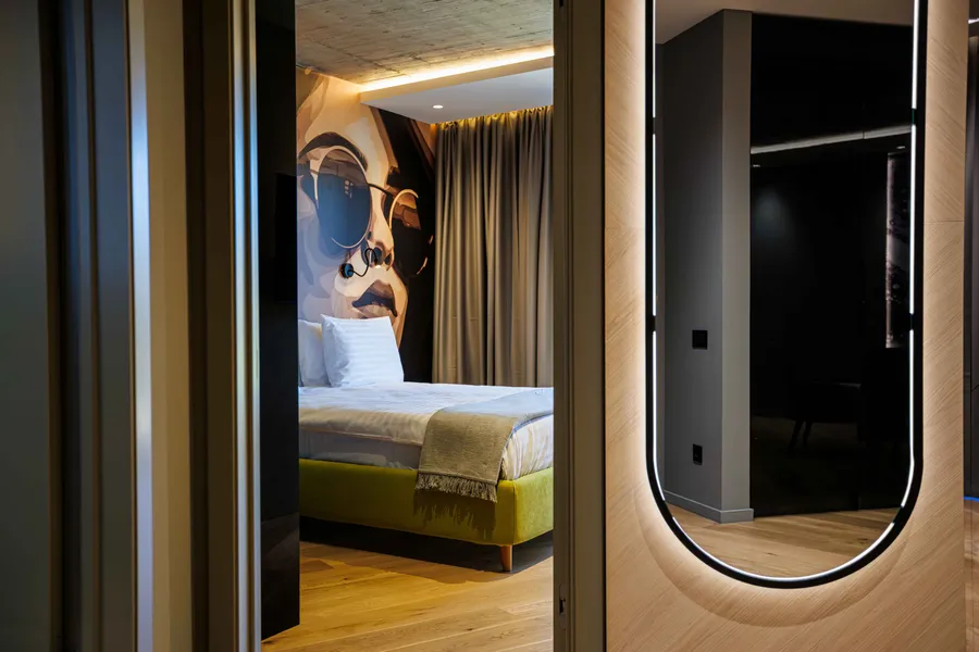 Apartament cu design contemporan, D'otel 47